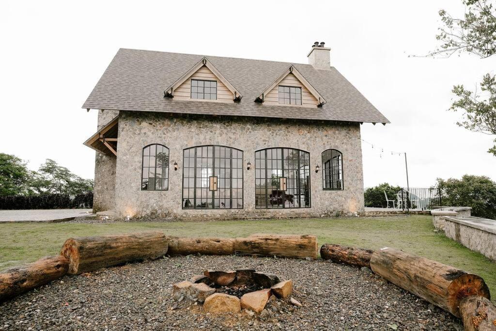 세부 The Old Country Stone House 빌라 외부 사진